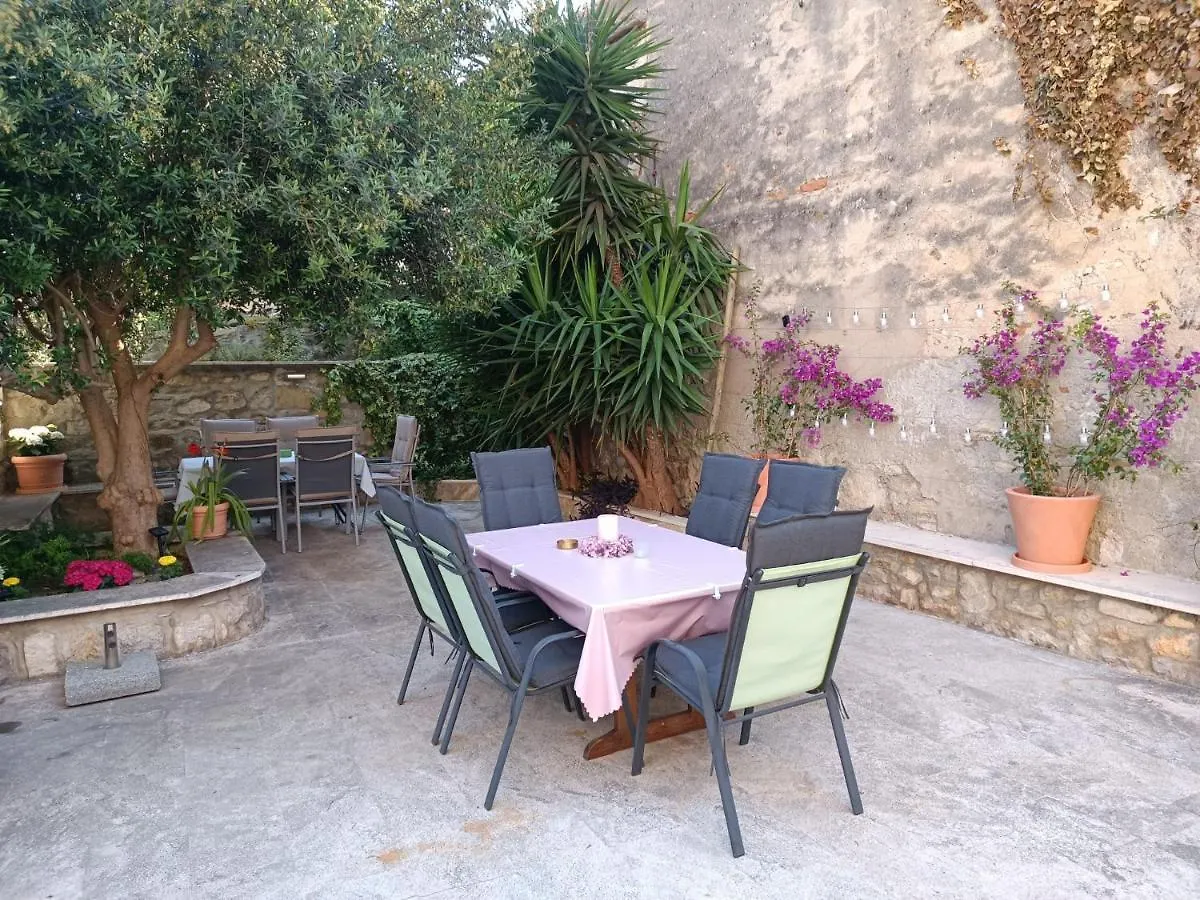 Diocletian Garden Centar Apartman Split Horvátország